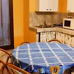 Taverna Albachiara بيت للعطل *